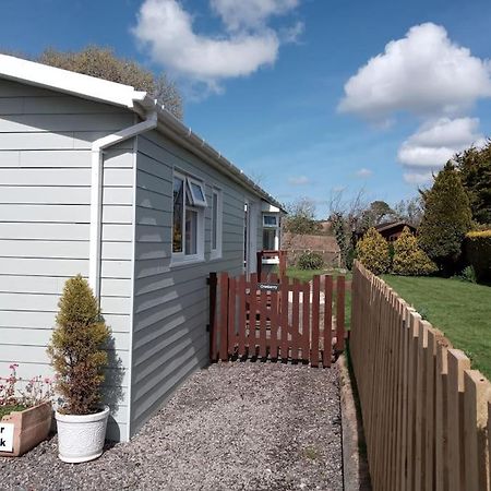 Family Friendly Rural Lodge Truro Exterior foto